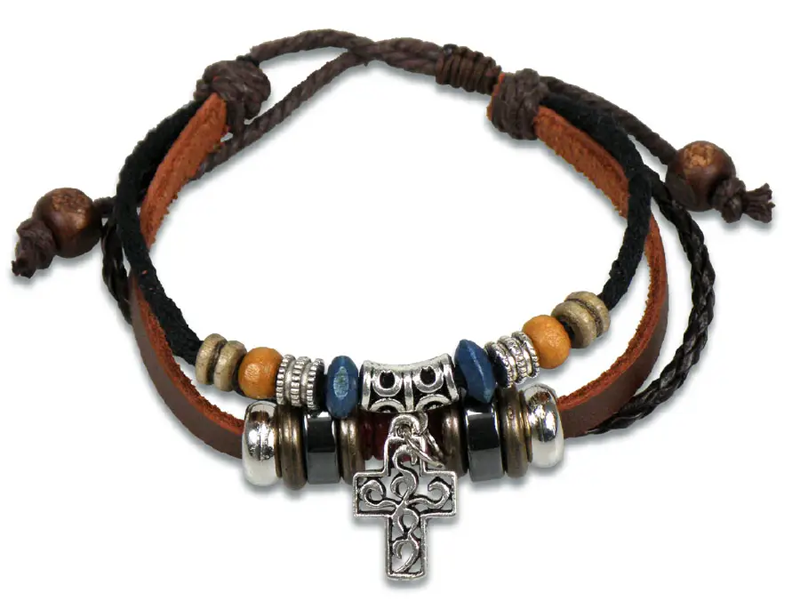 Armband leder met kruis zilver rood